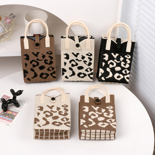 2026新款针织手机包女斜挎轻便散步迷你小包包挂脖放手机布袋手腕