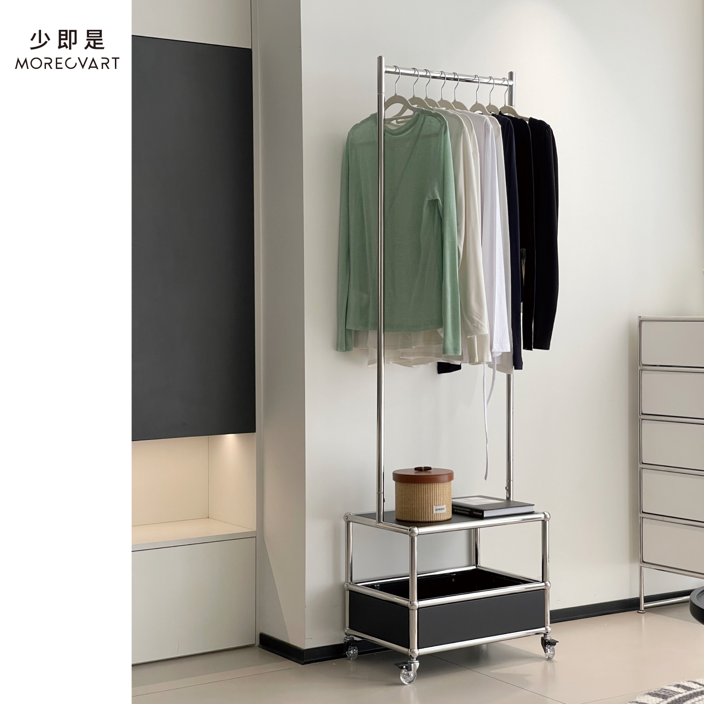 少即是不锈钢中古衣帽架