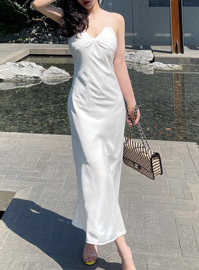 欧美性感吊带露背白绿色礼服女轻奢小众高端级气质晚宴年会连衣裙