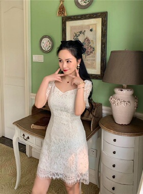 欧美性感V领白色礼服轻奢小众高端级晚宴年会收腰显瘦生日连衣裙