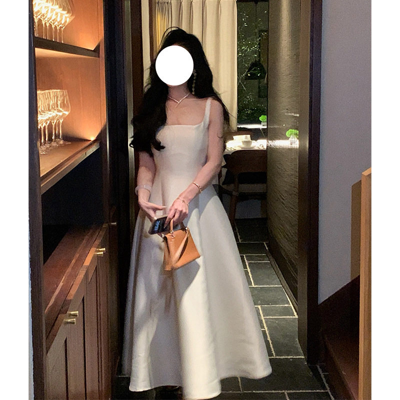 法式性感吊带露肩背礼服轻奢小众高端级气质名媛晚宴会A字连衣裙