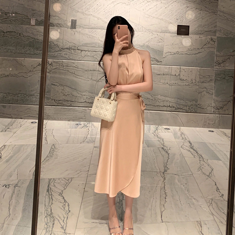 欧美挂脖上衣礼服女轻奢小众高端级感名媛气质收腰半身裙两件套装