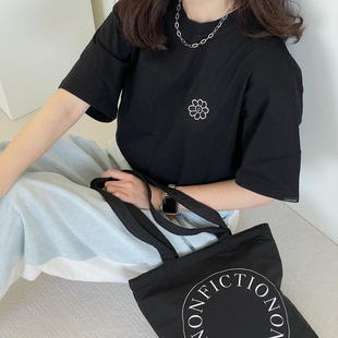 韩国代购 Whatitisnt小飞人短袖花朵刺绣小标圆领T恤休闲男女上衣