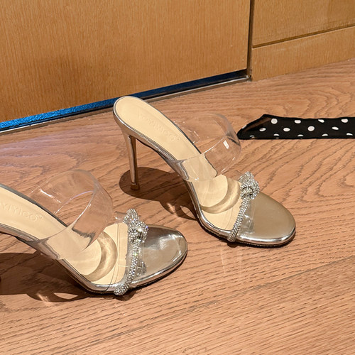 杨亿亿凉拖鞋女细跟水钻银色