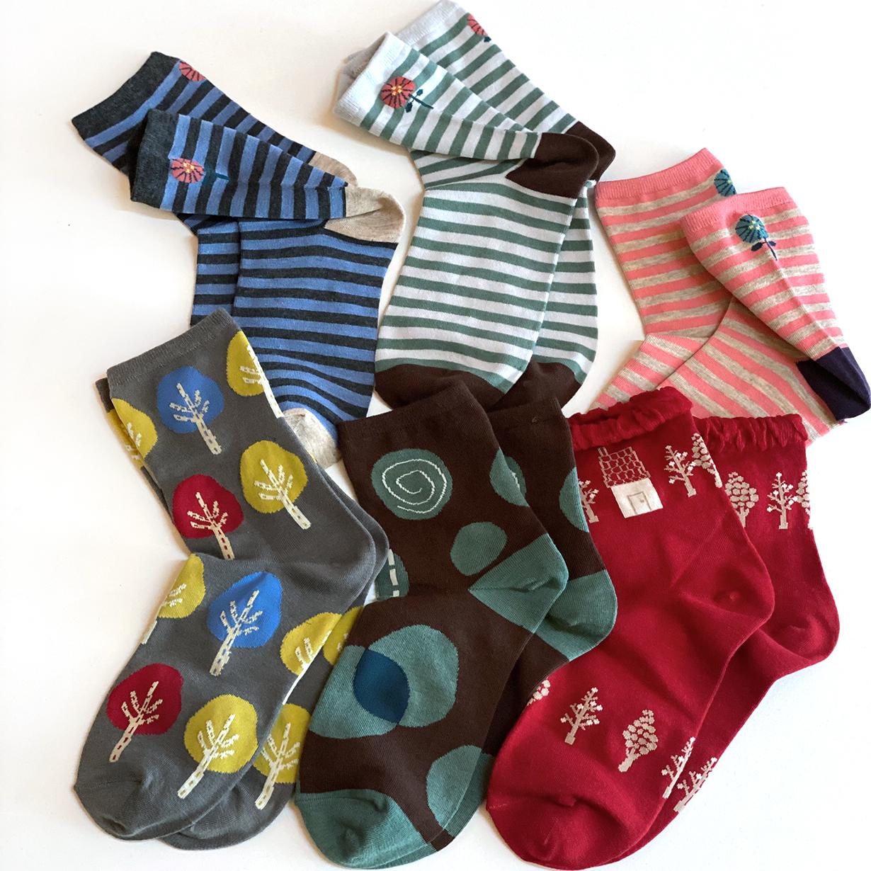 日单舒适透气女棉质松口中筒袜