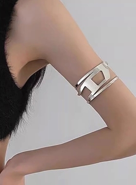银色臂环饰品女手臂环金属臂钏大臂手镯胳膊配饰臂镯装饰手环臂链