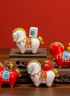 国潮马吉祥物摆件马年卡通桌面装饰品新年伴手礼新款小马生肖摆件