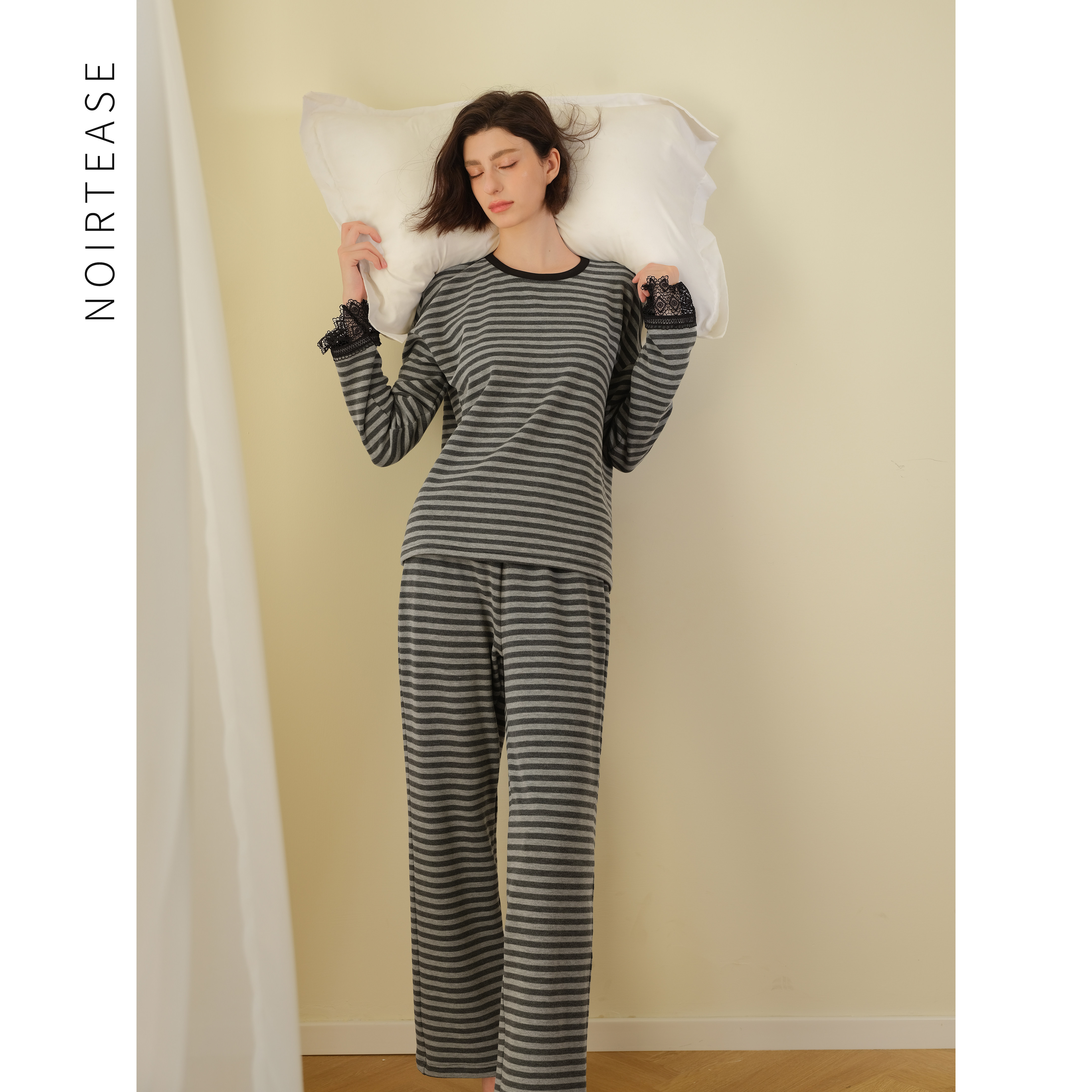 NT秋冬加绒加厚保暖睡衣女士德绒长袖裤蕾丝家居服两件套装可外穿