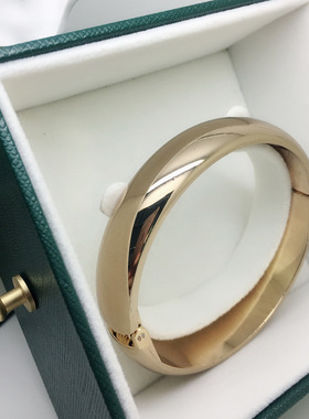 金色手镯女高级感光面简约时尚大气外贸bangle首饰品婚宴平替旅游