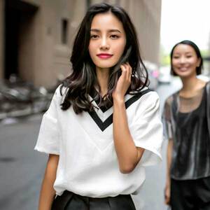 撞色拼接棉麻海军V领t恤女