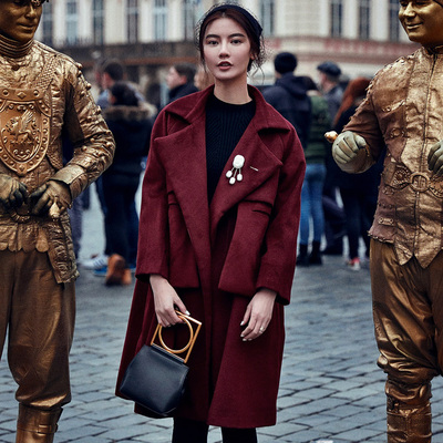 枣红色高个子廓型大口袋毛呢外套