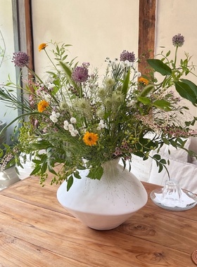 西岱岛 陶瓷出口原单大牌软装白色矮花瓶可水培侘寂风奶油风