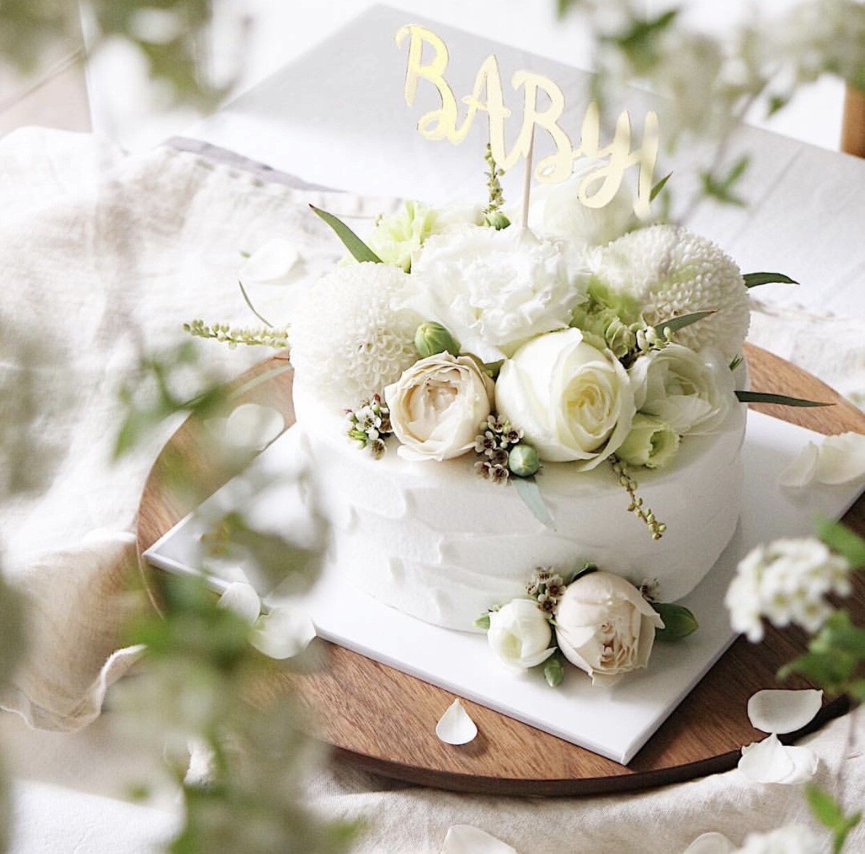 西岱岛 北京同城配送宴会party生日蛋糕千层甜品白绿鲜花蛋糕