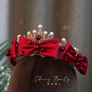 新款中式酒红色蝴蝶结水晶皇冠新娘头饰高级结婚礼敬酒服发饰仙美