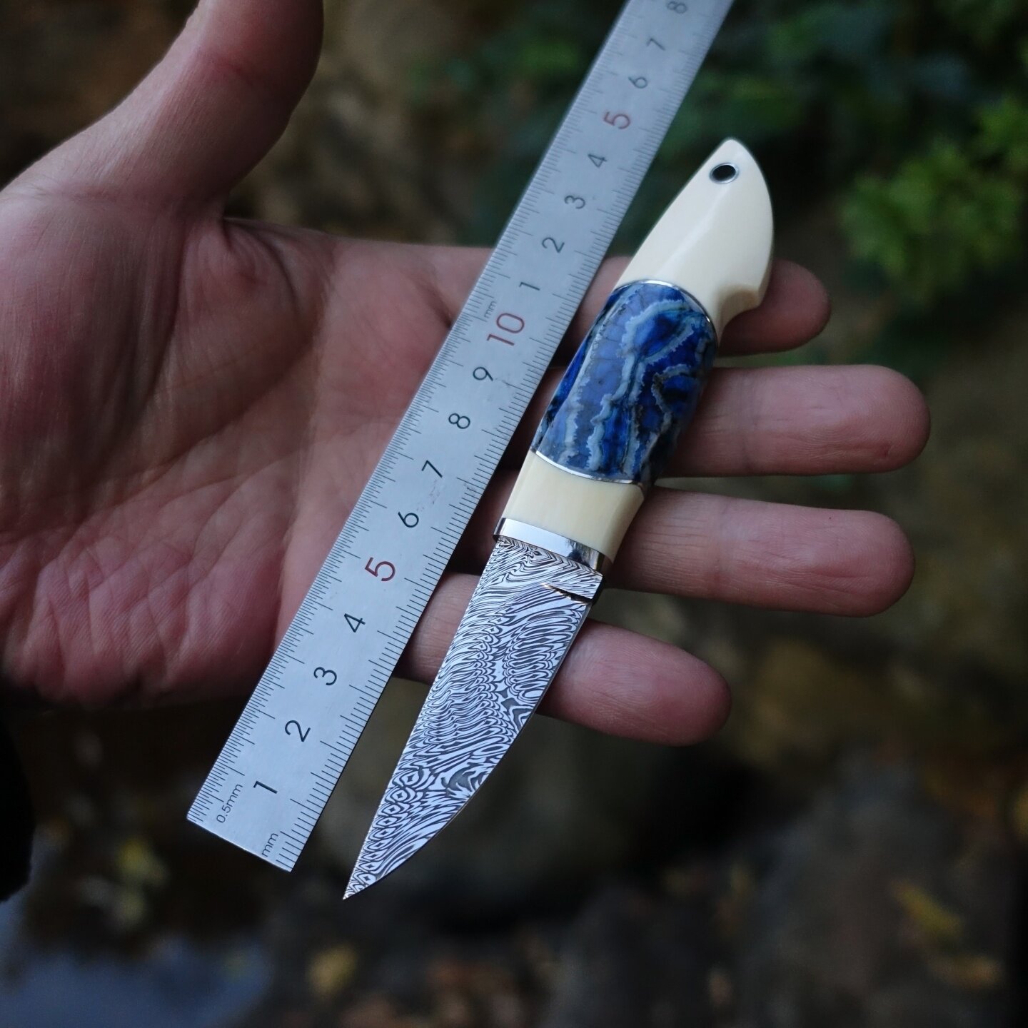 高端个性定制款瑞粉大马士革钢羽毛纹猛犸手柄小直刀收藏级 龙影