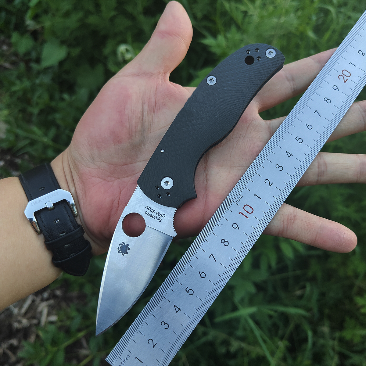 Sypderco碳纤维折叠小刀