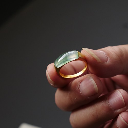 天然缅甸a货翡翠冰种阳绿马鞍耳扣18k金镶嵌