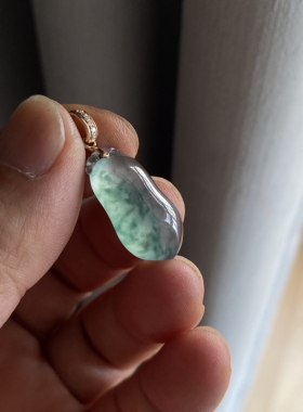 天然缅甸a货翡翠高冰飘花福瓜吊坠镶18k金