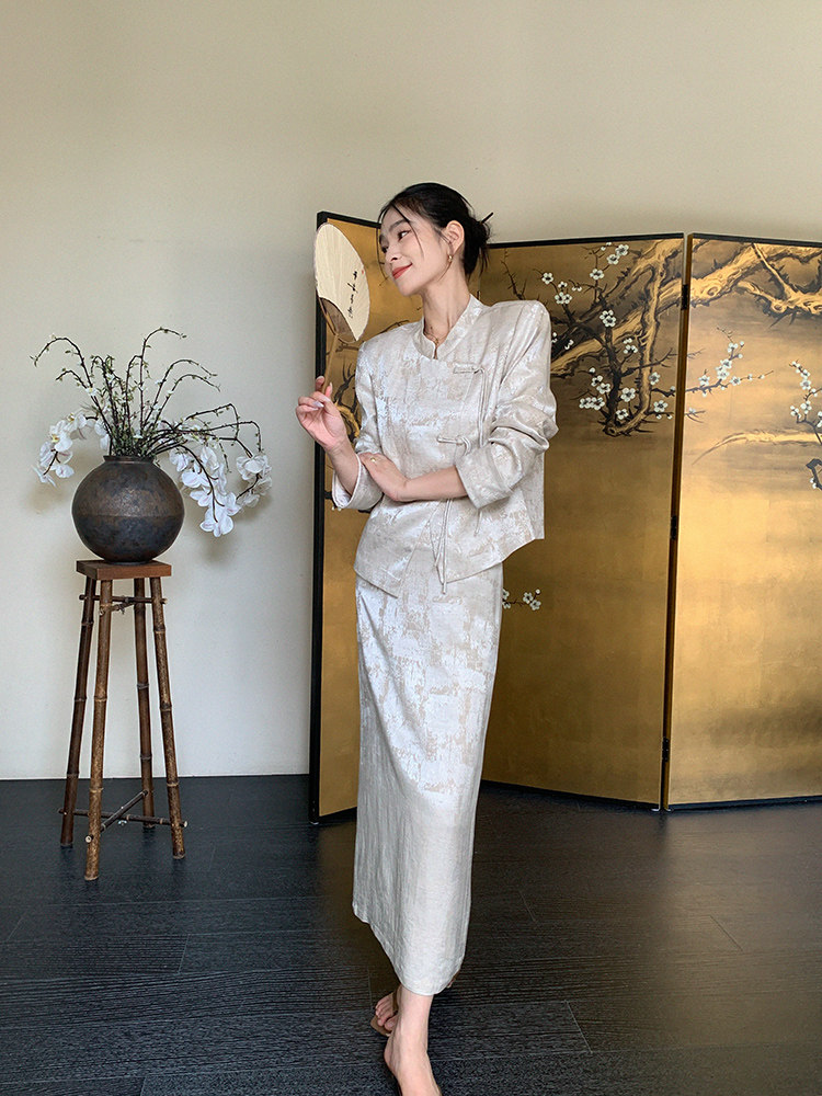 JWUNIQUE 살구 여성을위한 새로운 중국 스타일의 투피스 양복 가을 2024 새로운 국가 스타일 탑 하이 웨스트 스커트