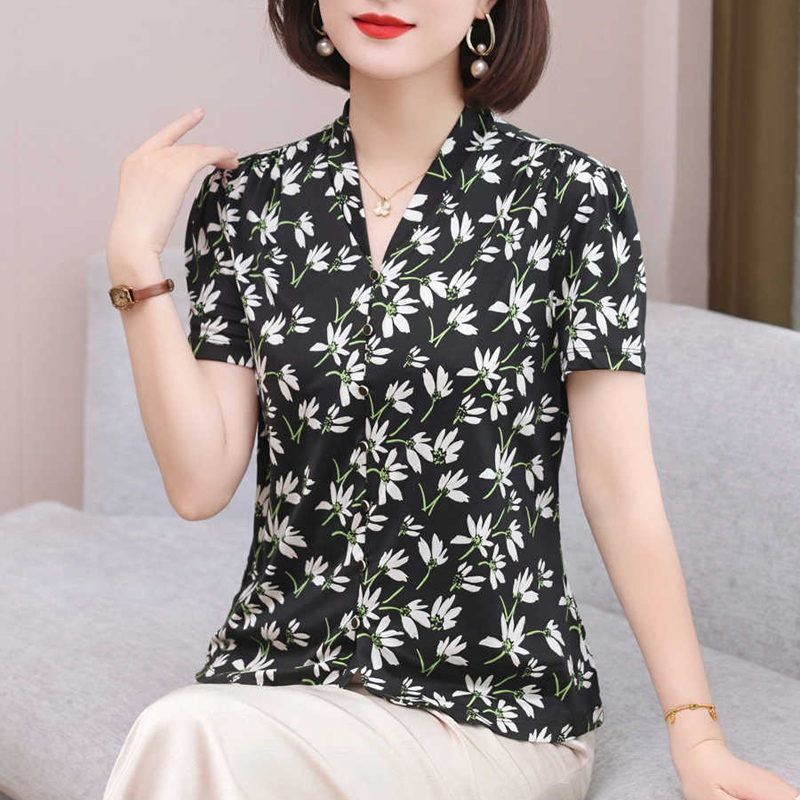 高端妈妈装杭州真丝上衣中年女装v领短袖洋气减龄桑蚕丝针织衬衫