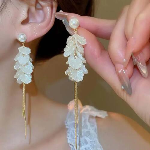 White Petal Flower Drop Earrings for Women Elegant Temperame