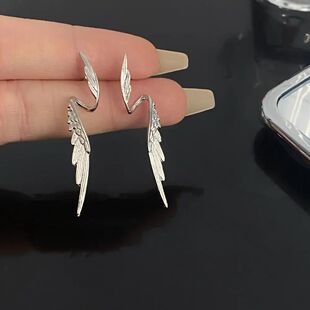 Symmetric Alloy Ear Clips Silver Color Elegant Ear Accessori