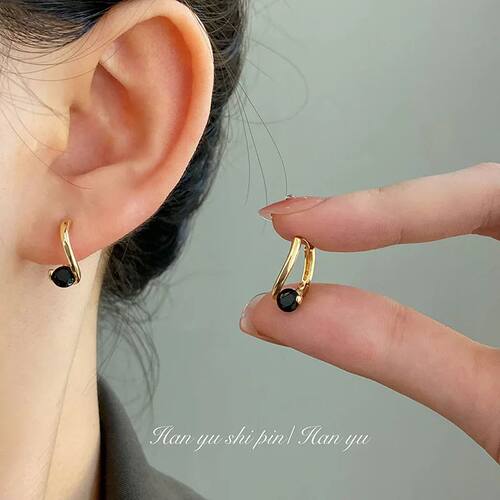 Niche design sense smar black zircon ear buckle women's exqu