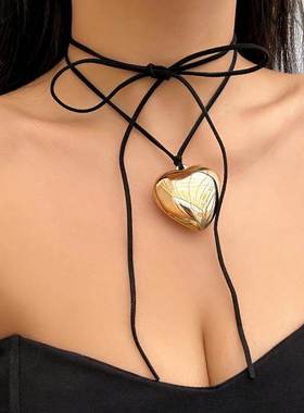 Goth Black Velvet Big Heart Pendant Choker Necklace for Wome