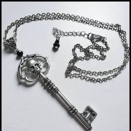 Goth Antique Silver Color Skeleton Key Necklace Creativity P