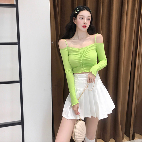 网红主播一字肩百褶裙俏皮两件套