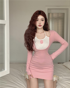 性感假两件u领挂脖连衣裙春装 女小众设计收腰包臀短裙 2023年新款