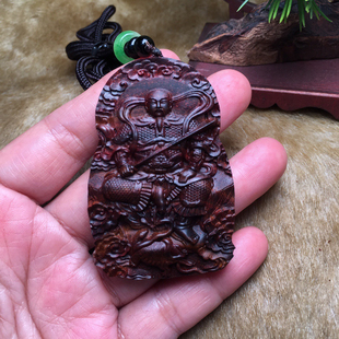 海南黄花梨木雕真武大帝玄天上帝吊坠木质精雕荡魔天尊佛牌车挂件