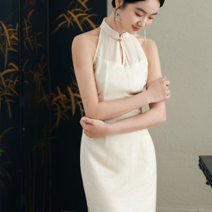 年轻款小个子新中式挂脖改良旗袍礼服2024新款日常无袖高级感修身
