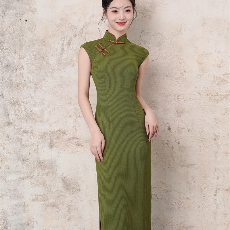 新中式改良绿色旗袍半开襟气质优雅年轻款2025春夏弹力连衣裙日常