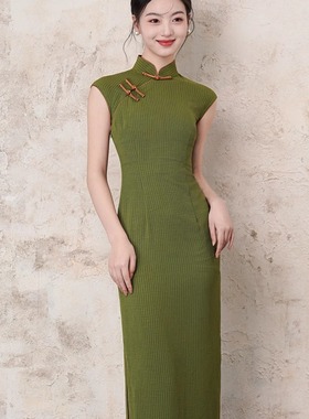 新中式改良绿色旗袍半开襟气质优雅年轻款2025春夏弹力连衣裙日常
