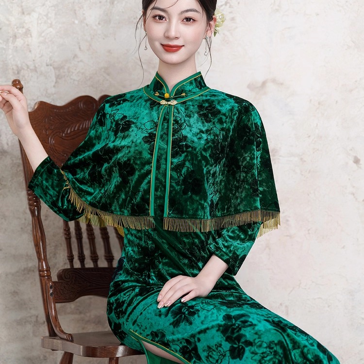 高档婚礼妈妈旗袍显瘦婚宴绿色丝绒长款日常披肩两件套长袖旗袍裙