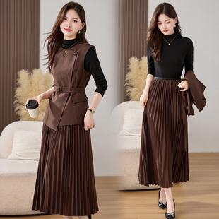 2025新款时尚套装女春秋冬高级感气质马甲半身裙三件套洋气百褶裙