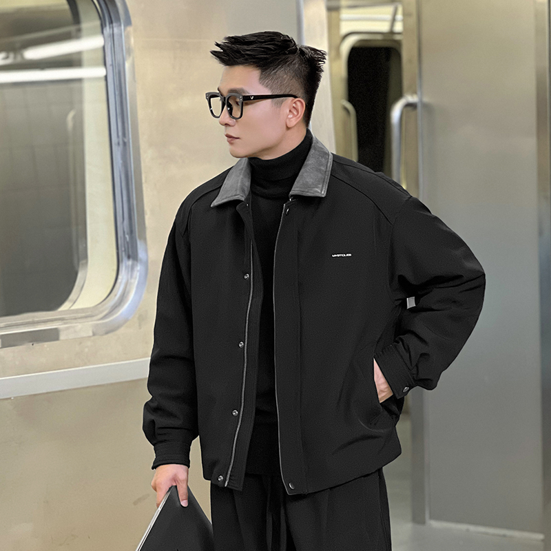 二十二号穿搭巴恩风显肩宽飞行夹克高级感撞色翻领工装保暖外套男