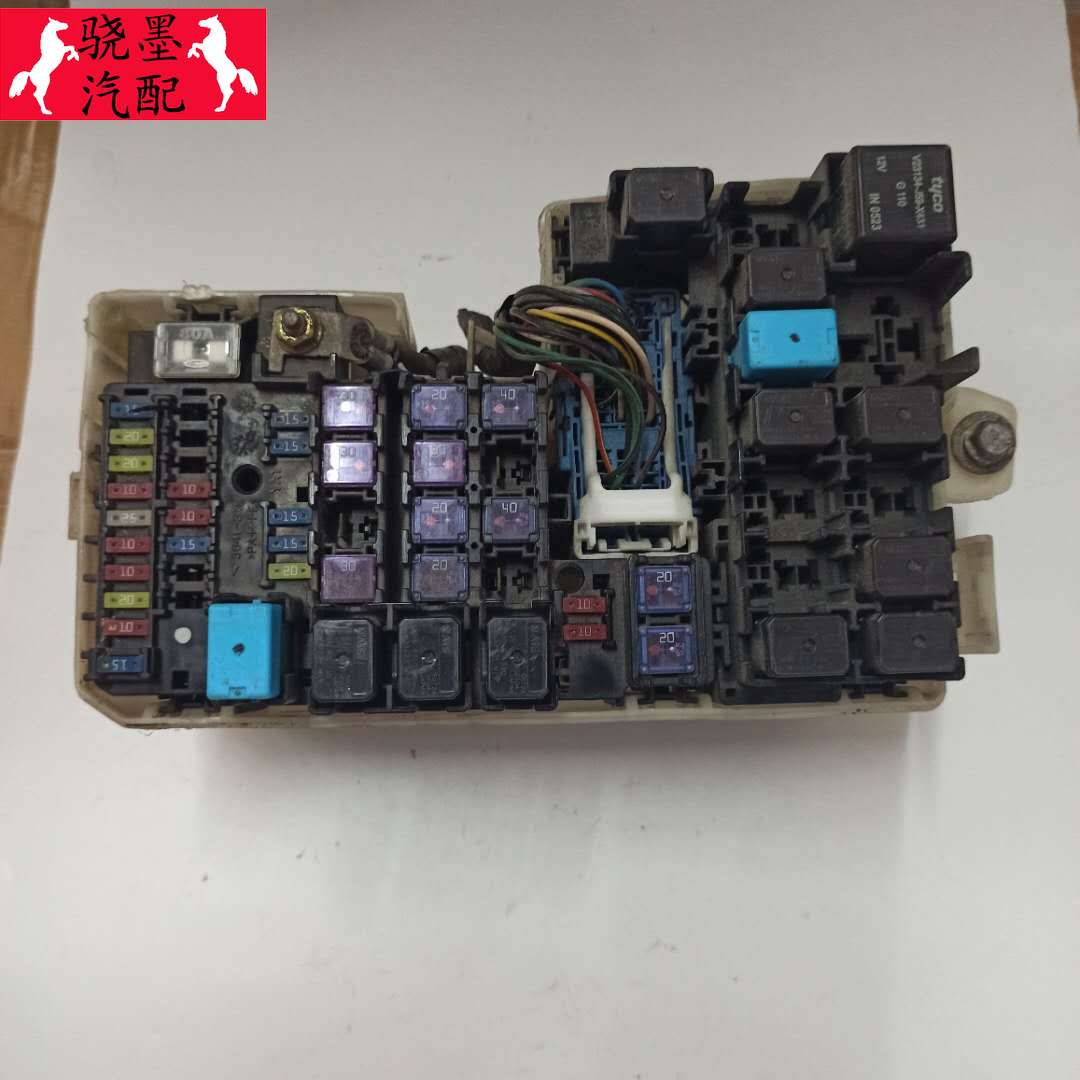 马自达睿翼 马自达6 马自达3 马自达3星骋 发动机舱保险丝盒总成