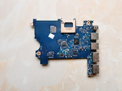 惠普笔记本笔记本接口小板