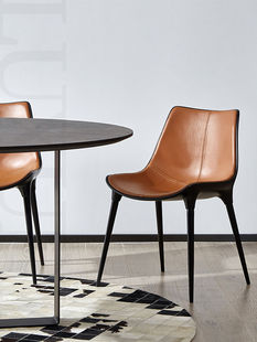 北欧轻奢餐椅家用设计师椅子餐厅咖啡椅真皮金属舒适高端靠背椅