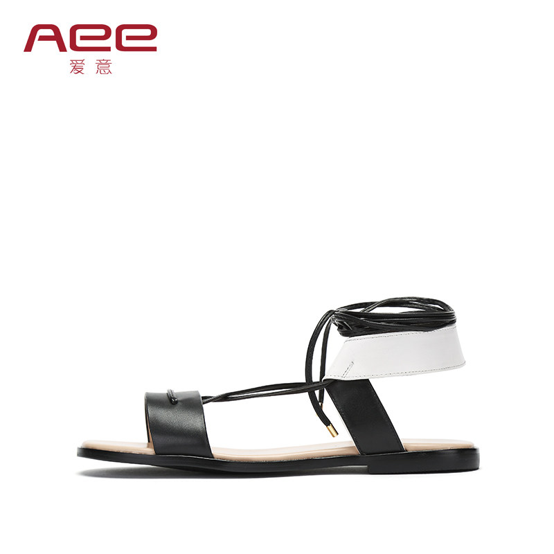 Aee/爱意新款女鞋一字带牛皮撞色交叉绑带时尚平底凉鞋女