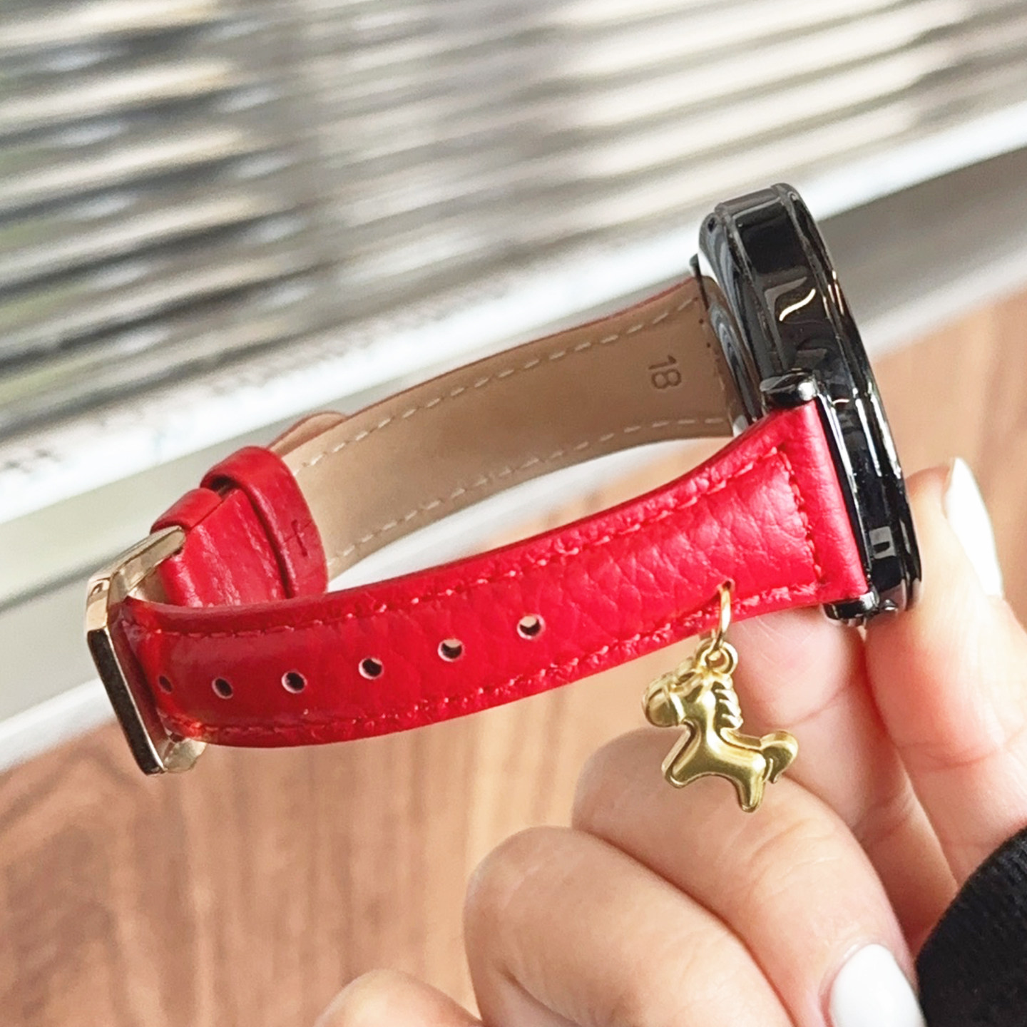 马年新年皮革小蛮腰红色GT6适用华为GT5手表watch4苹果S11表带S10