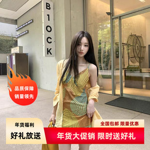 多巴胺穿搭海边度假风情万种的短裙纯欲风甜辣妹法式吊带连衣裙夏