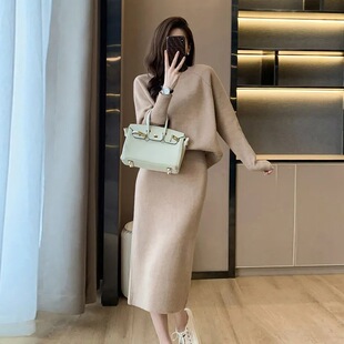 2025秋冬季日系蝙蝠袖套头毛衣两件套时尚套装开叉女小香风半身裙