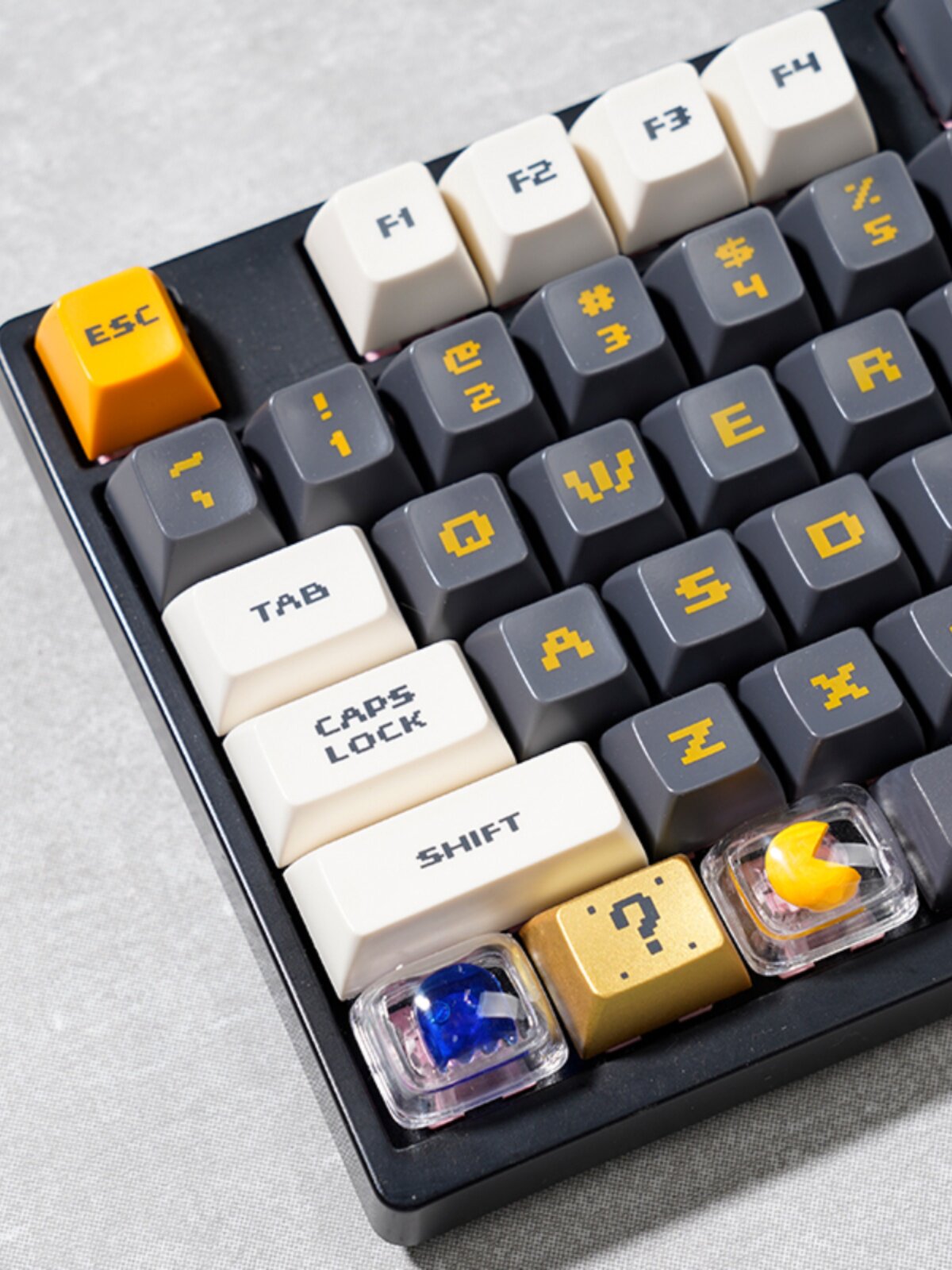 비디오 게임 KEYCAP FC 빨간색과 흰색 기계 KEYCAP 마리오 무료 투명 맞춤형 비디오 게임 75 98 키보드
