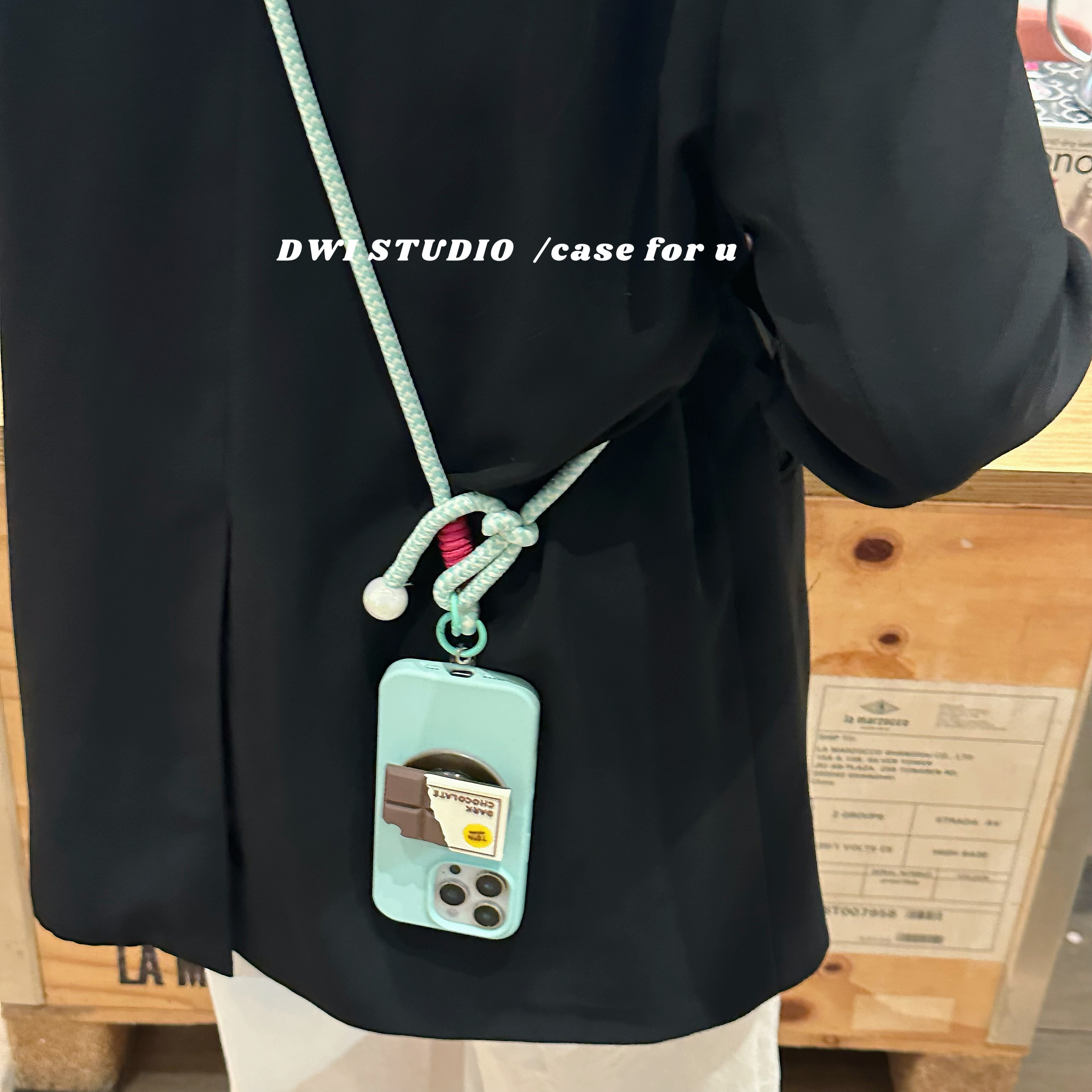 薄荷巧克力斜挎挂绳磁吸手机壳
