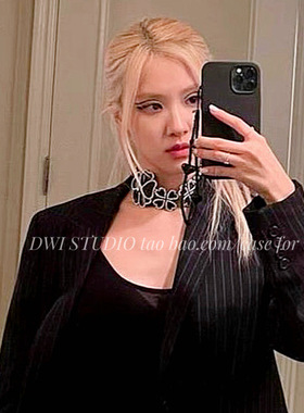 朴彩英同款黑色爱心链条手机壳适用iPhone17promax/12/13华为P40全包15Promax新款16promax