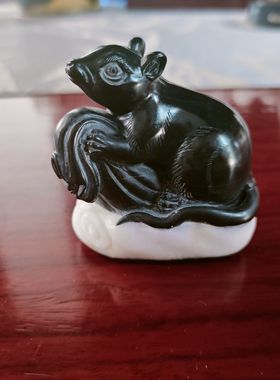 灵璧磬石工艺品鼠你有钱手工雕刻俏色雕刻吉祥