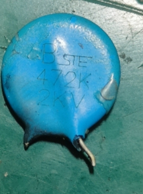 2KV 472K 472UF比亚迪秦新能源电机控制器泄放板瓷片电容压敏电阻